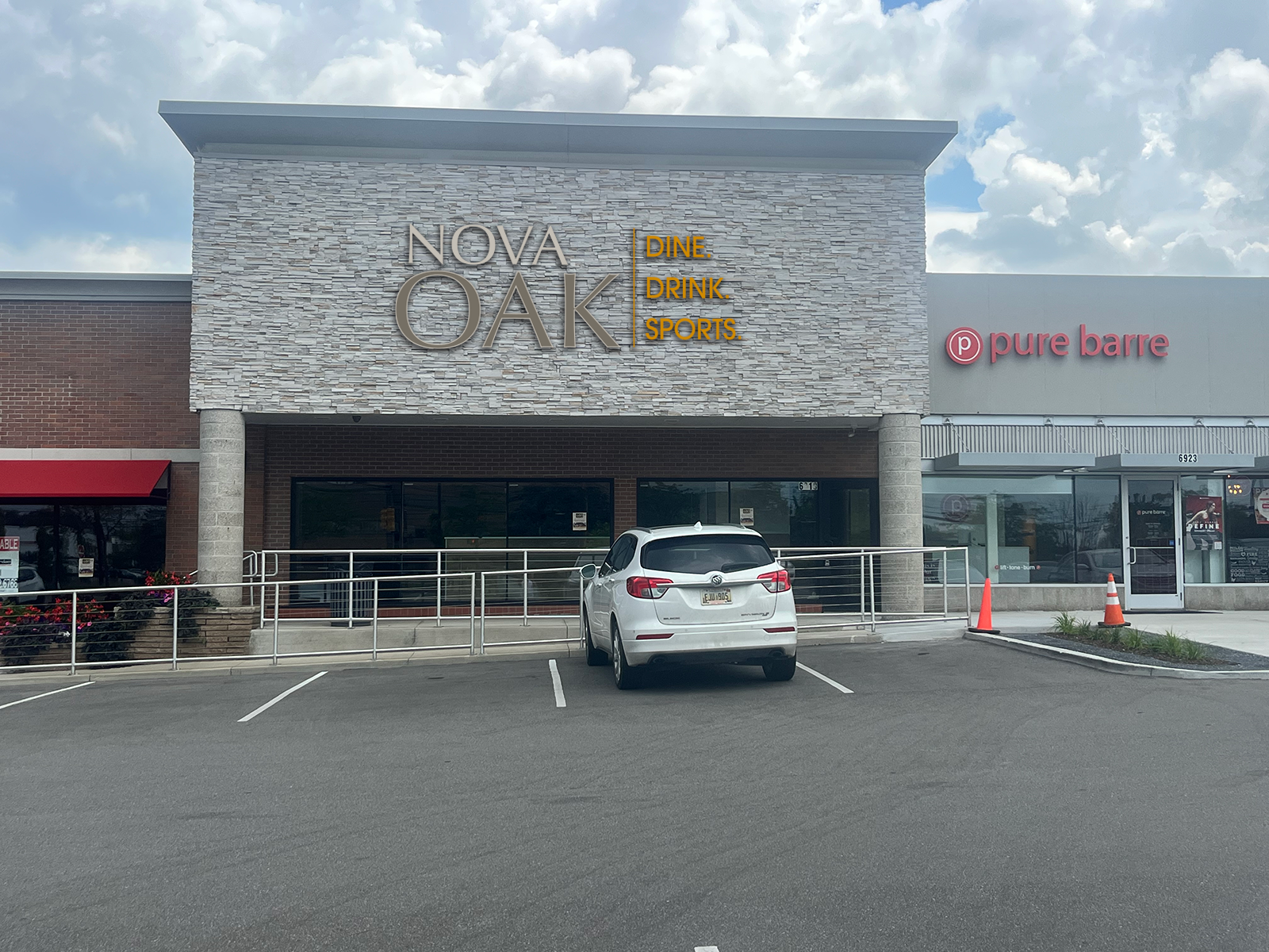 Nova Oak Bar Storefront